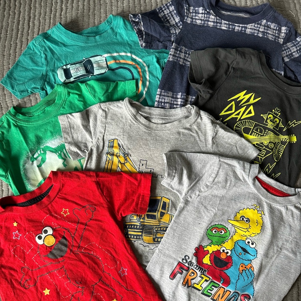 T-Shirt bundle with Sesame Street